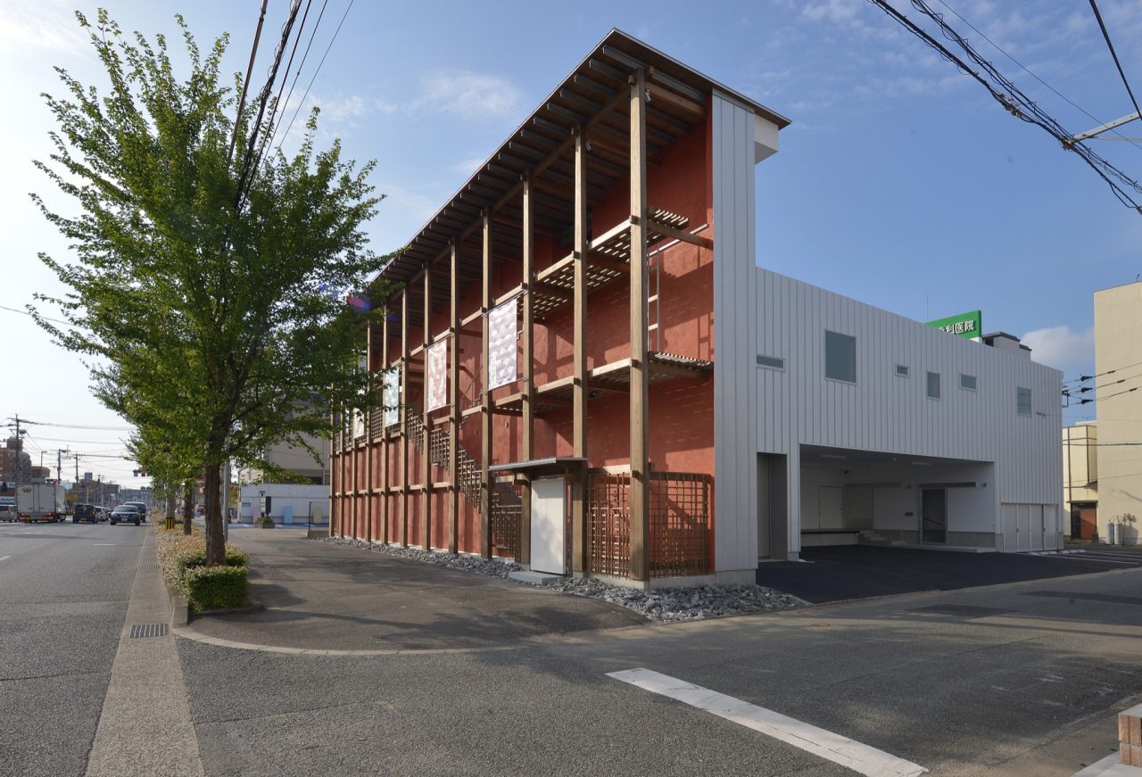 「ふく富」本社屋